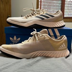 SIZE: 13. Lightly Used Adidas Men’s Bounce Training Shoes